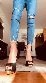 Sissy sexy legs & feet