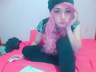 *Cumiko* webcam (full length)
